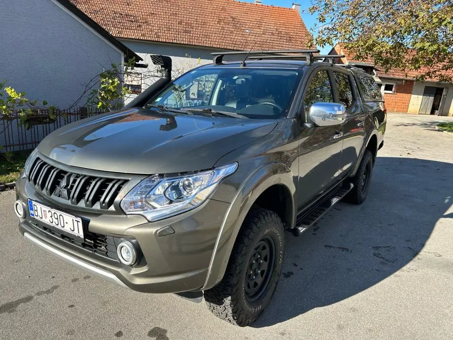 Mitsubishi L 200 L 200 2.4 DI-D 4x2 Storm (6.2" Navigasyonlu) 0