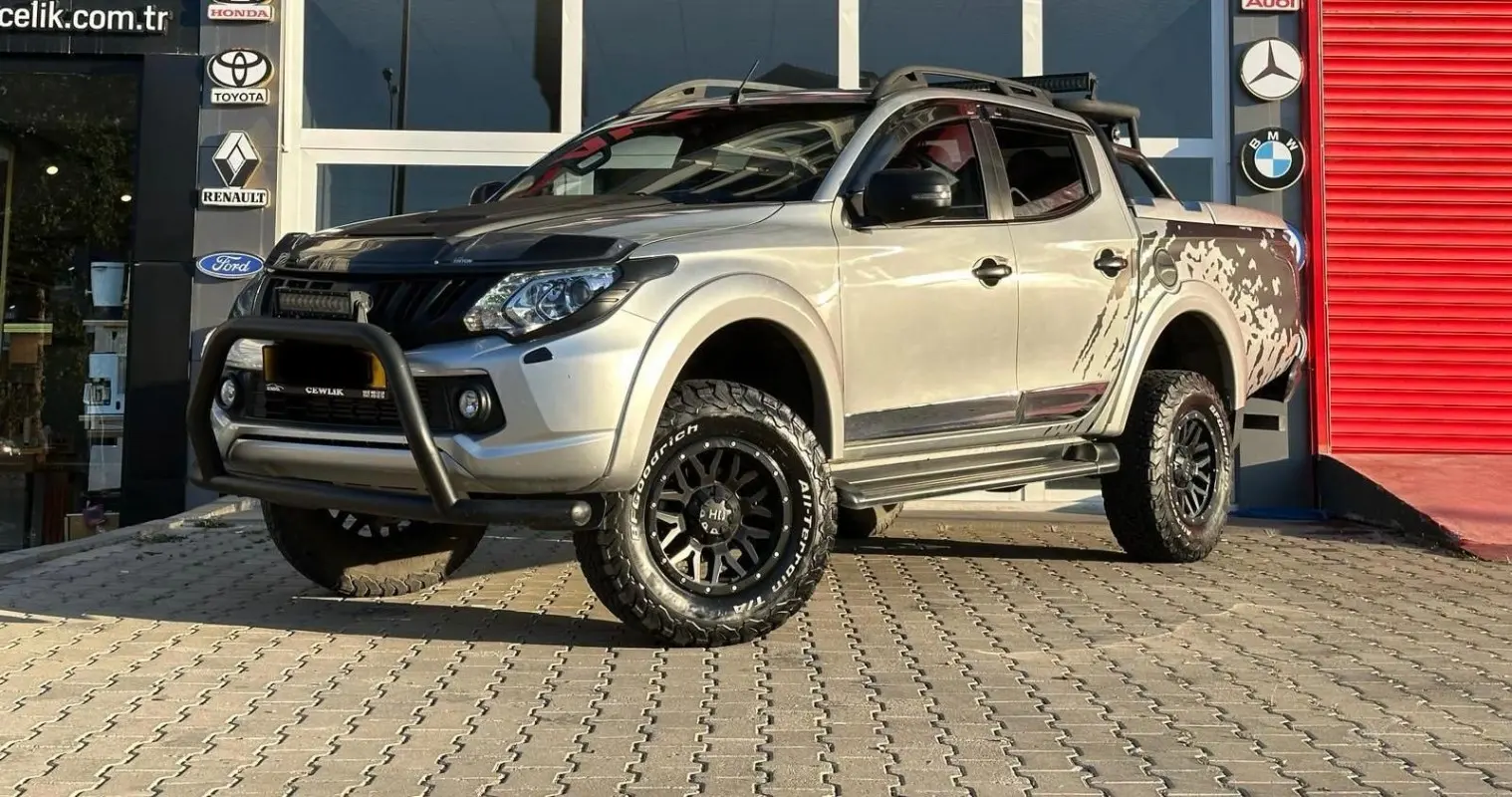 Mitsubishi L 200 L 200 2.4 DI-D MIVEC 4x4 Tornado 5