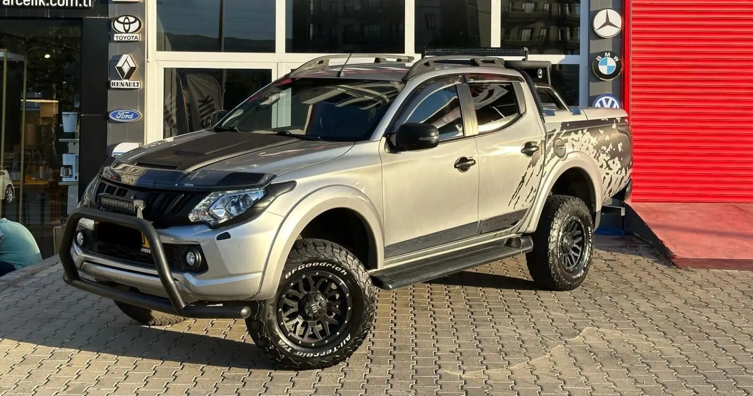 Mitsubishi L 200 L 200 2.4 DI-D MIVEC 4x4 Dragon 5