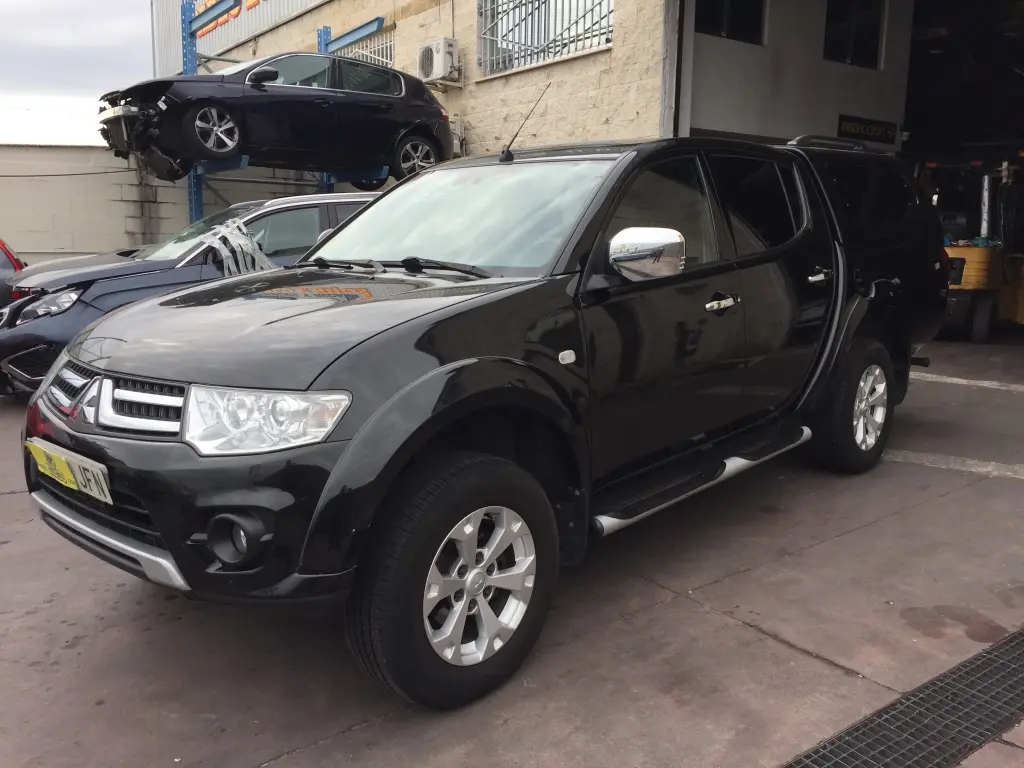 Mitsubishi L 200 L 200 2.5 TD 4x4 6