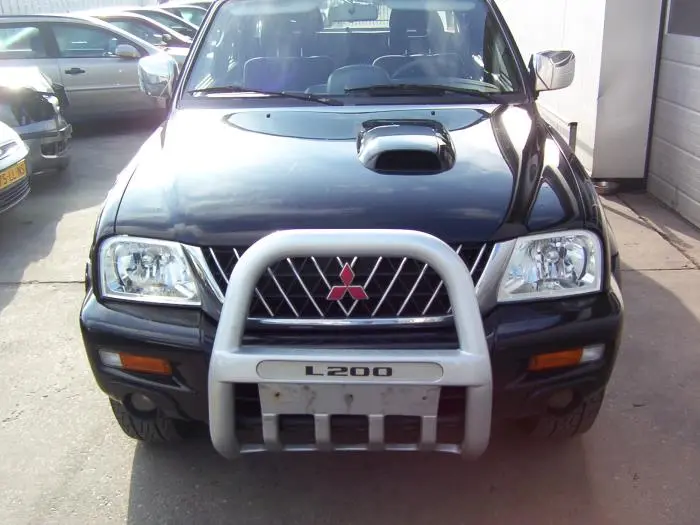 Mitsubishi L 200 L 200 2.5 TD 4x4 Intense 6