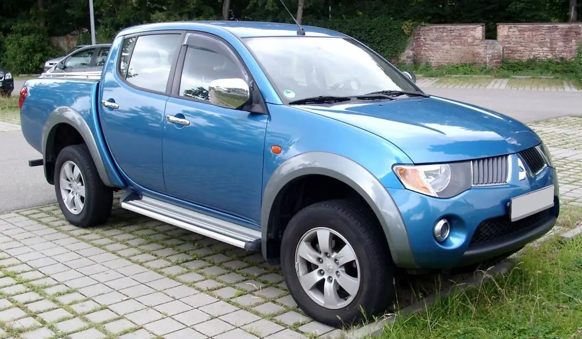 Mitsubishi L 200 L 200 2.5 TDI 4x2 Inform 6