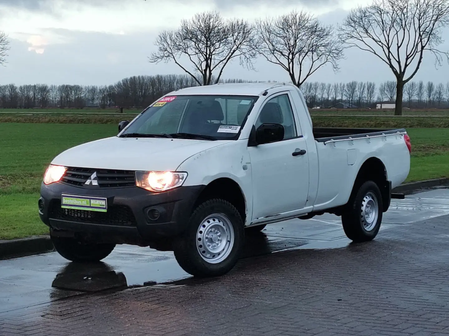 Mitsubishi L 200 L 200 2.5 TDI 4x4 Instyle 2