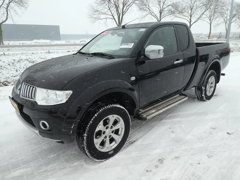 Mitsubishi L 200 L 200 2.5 TDI 4x2 Invite Lux 3
