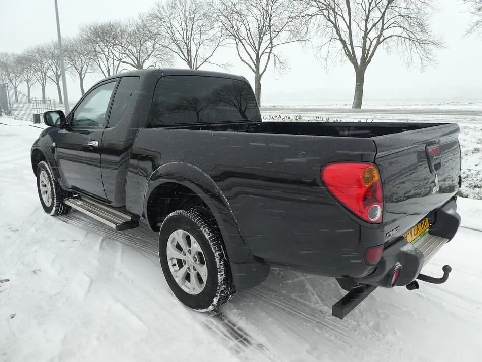 Mitsubishi L 200 L 200 2.5 TDI 4x4 Instyle 6