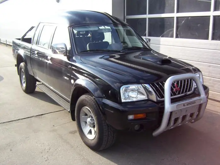 Mitsubishi L 200 L 200 2.5 TD 4x4 Intense 3