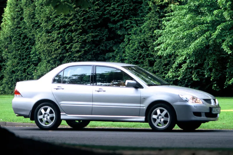 Mitsubishi Lancer Lancer 1.3 Comfort 5