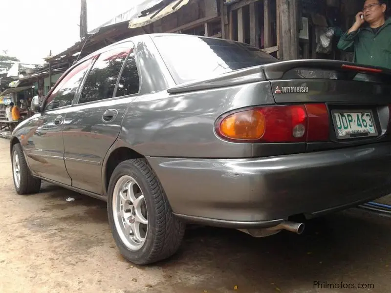 Mitsubishi Lancer Lancer 1.3 GL 5