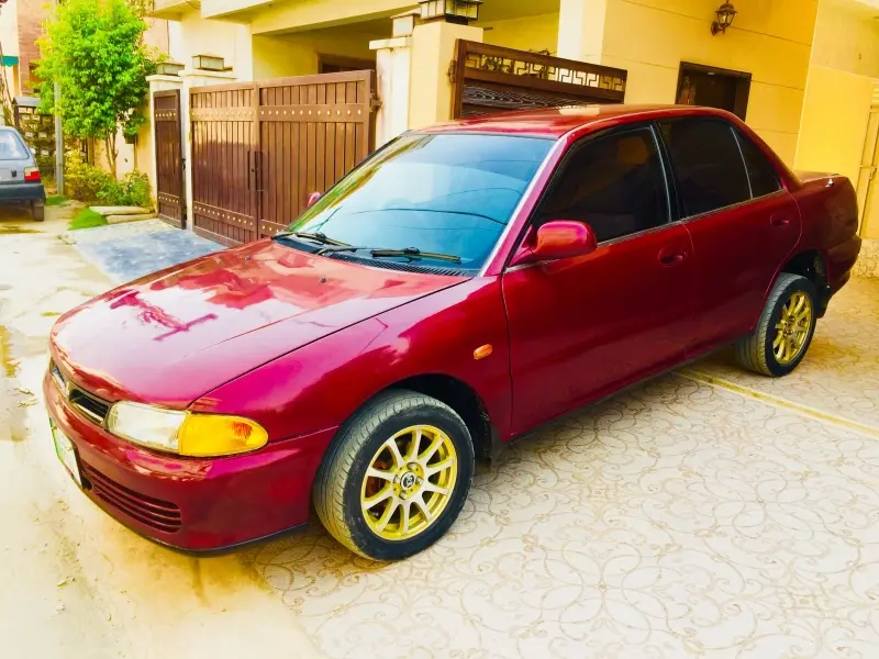 Mitsubishi Lancer Lancer 1300i GL 4