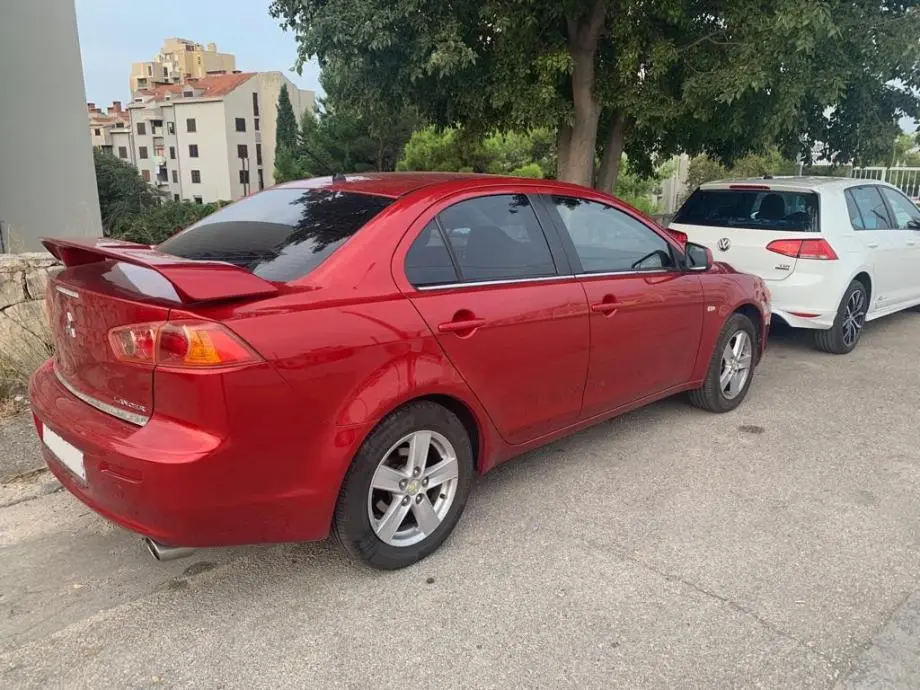 Mitsubishi Lancer Lancer 1.5 Invite 5
