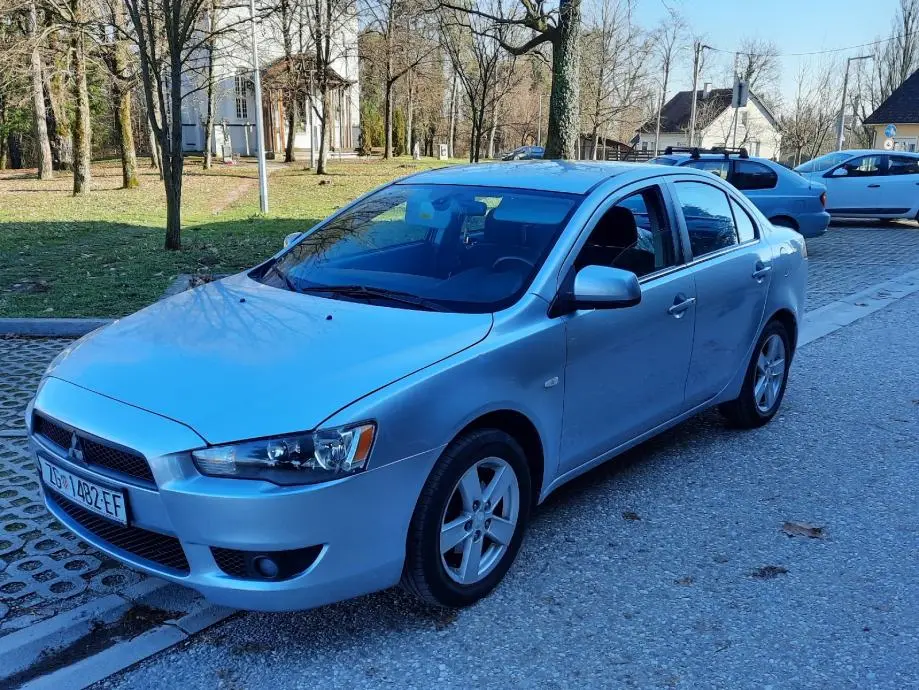 Mitsubishi Lancer Lancer 1.5 Invite Sam 3