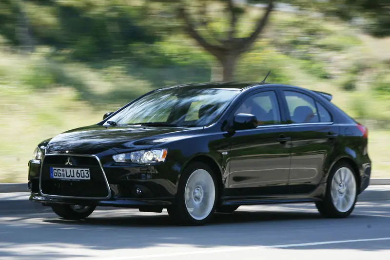 Mitsubishi Lancer Lancer 1.8 Intense CVT 3