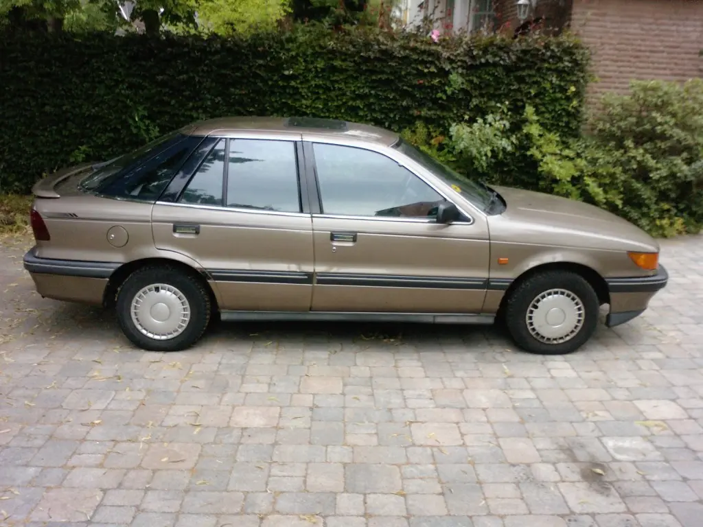 Mitsubishi Lancer Lancer 1800 GLD 4