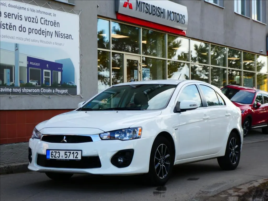 Mitsubishi Lancer Lancer Sportback 1.6 Invite 0