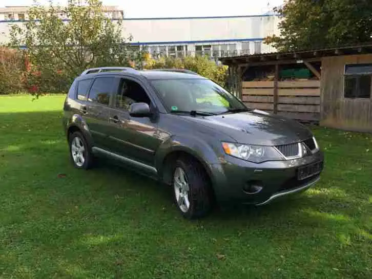 Mitsubishi Outlander Outlander 2.0 4WD Intense 3