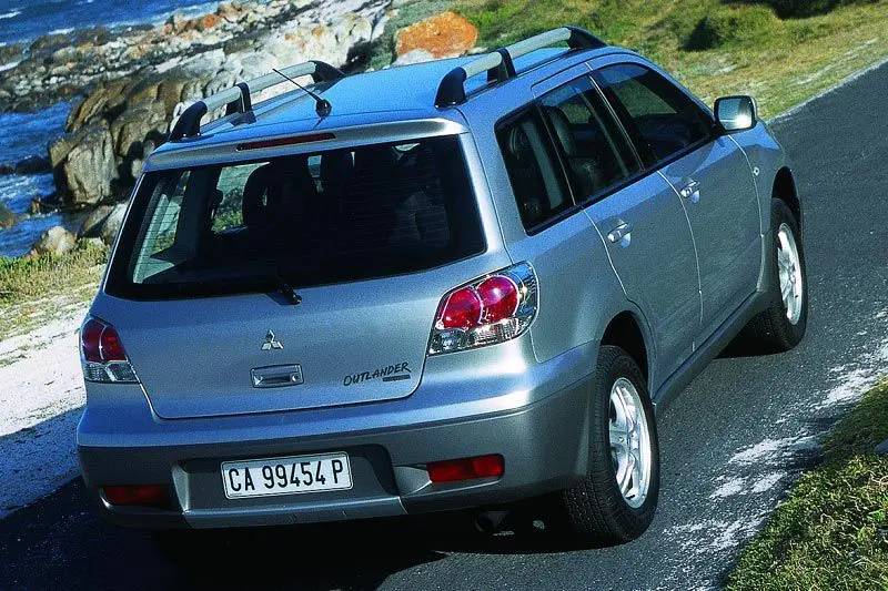 Mitsubishi Outlander Outlander 2.4 Intense Lux 1