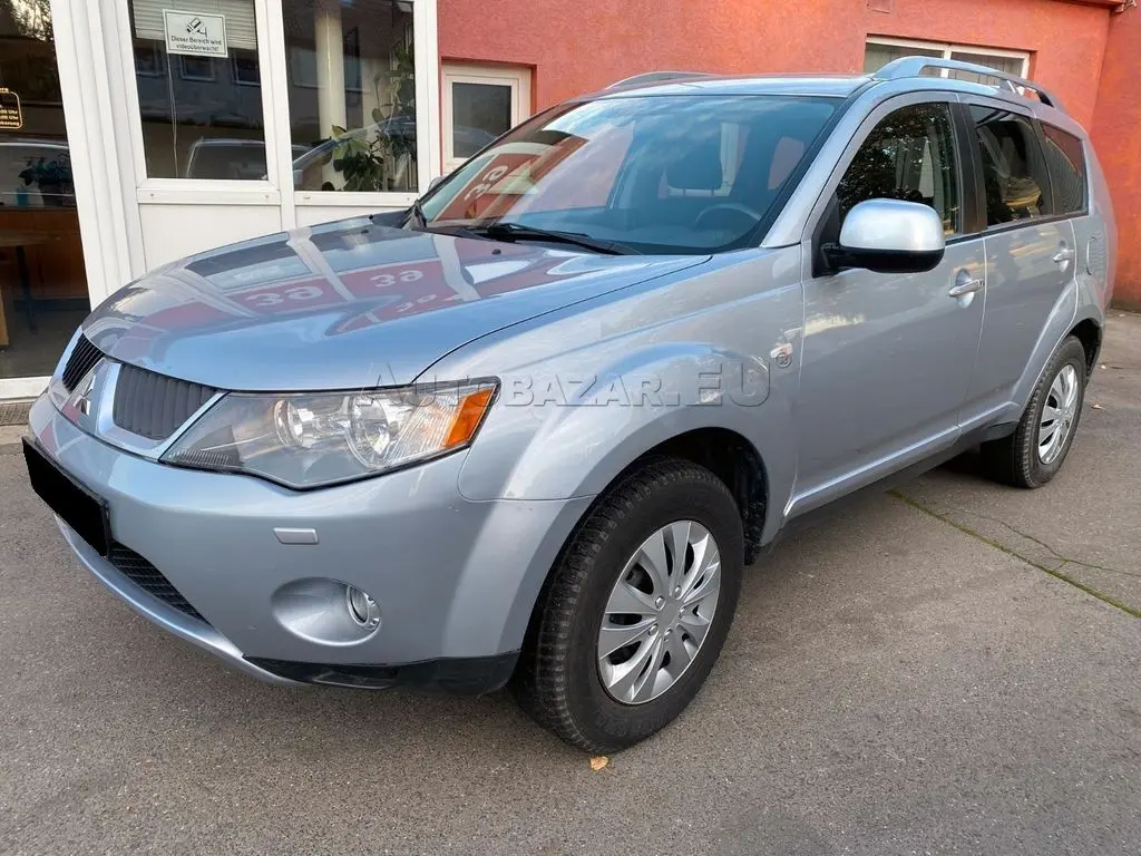 Mitsubishi Outlander Outlander 2.4 Intense Lux 2