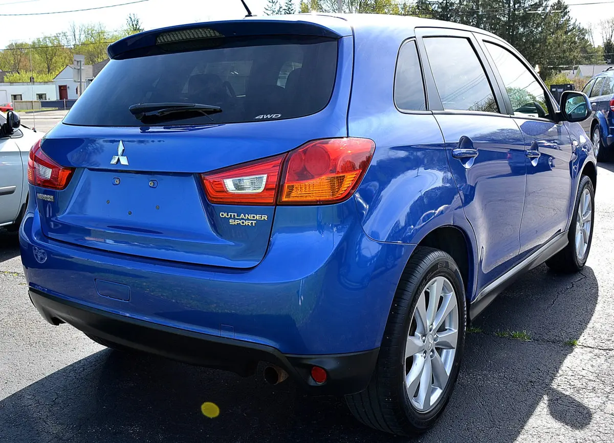 Mitsubishi Outlander Outlander 2.4 4WD Sport 6