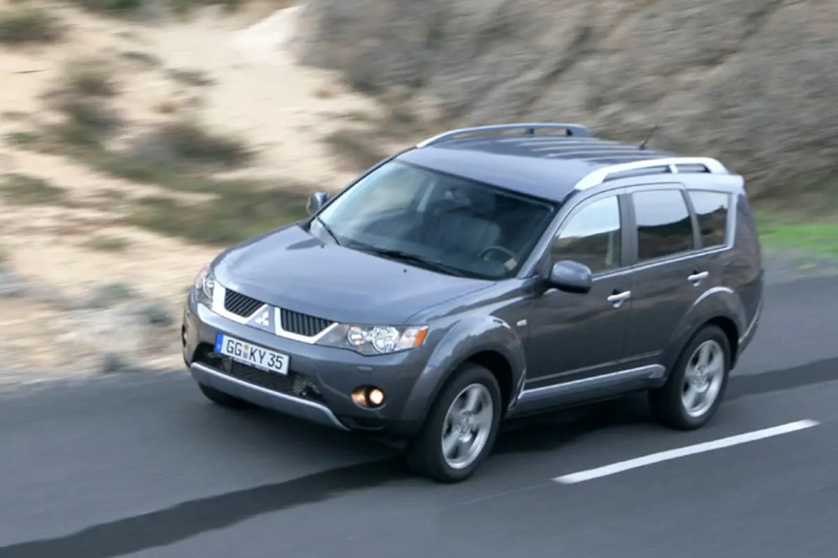 Mitsubishi Outlander Outlander 2.4 Invite CVT 5