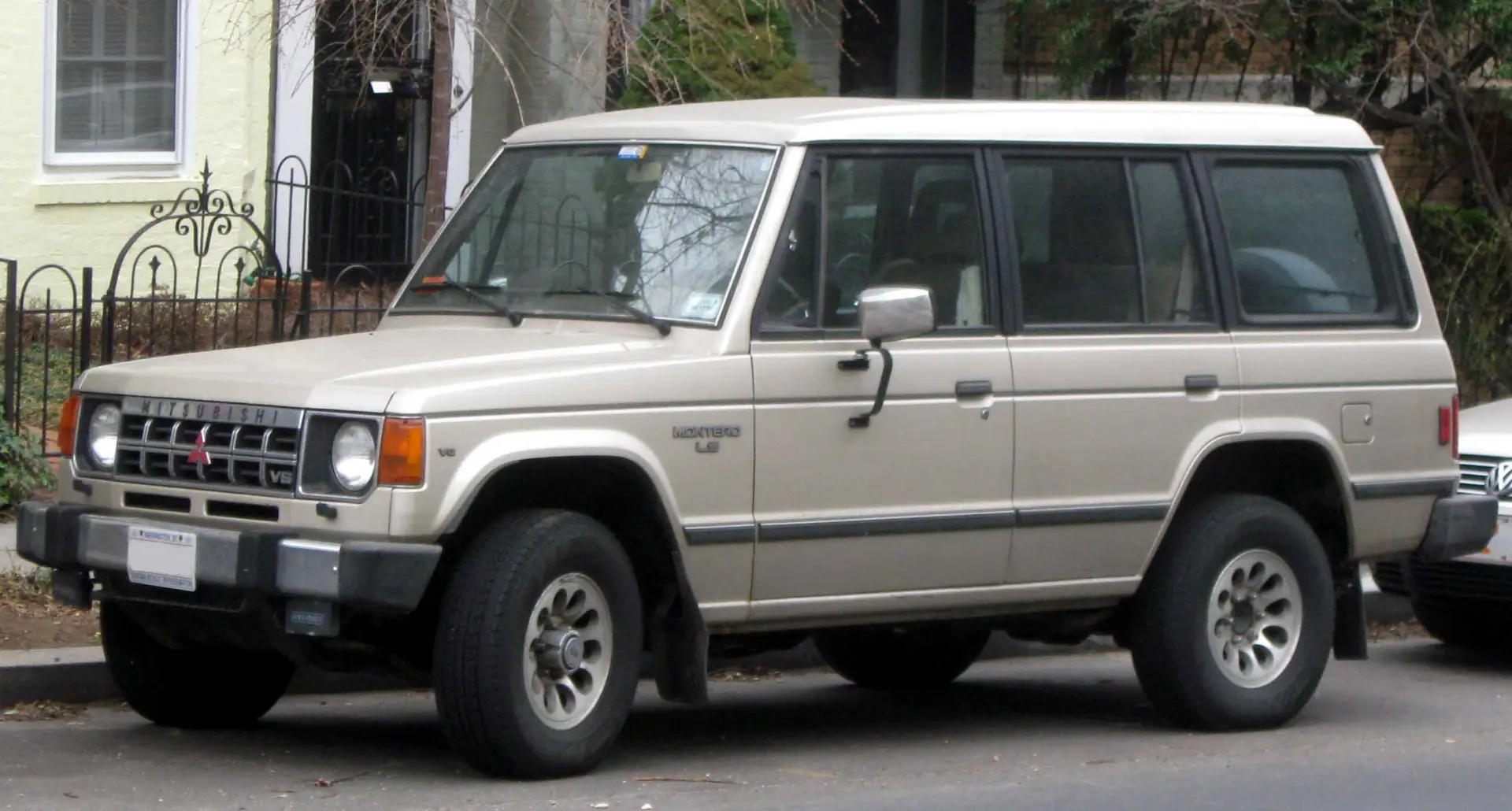 Mitsubishi Pajero Pajero 2.3 6