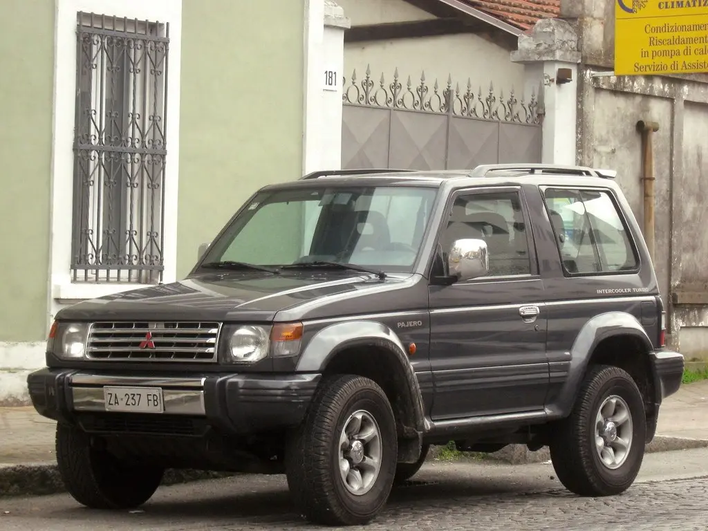 Mitsubishi Pajero Pajero 2.5 TD GL 1