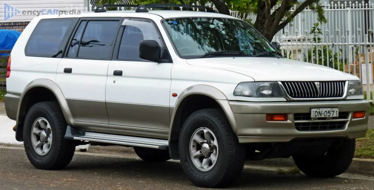 Mitsubishi Pajero Pajero 2.5 TD GL 1