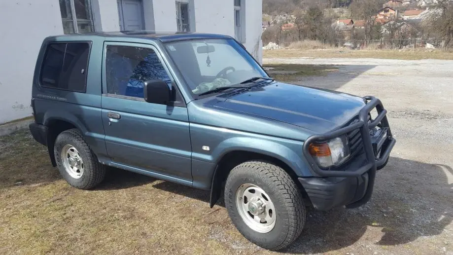 Mitsubishi Pajero Pajero 2.5 TD GLX 4