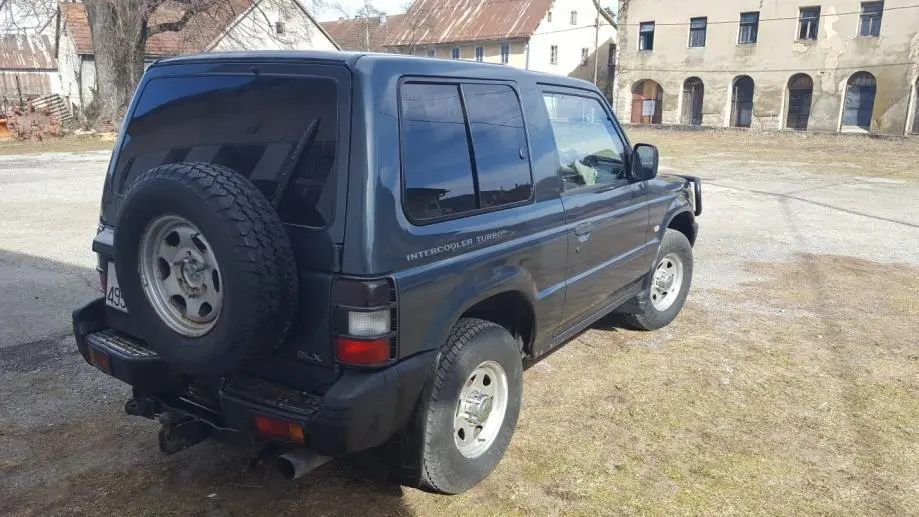 Mitsubishi Pajero Pajero 2.5 TD GLX 5