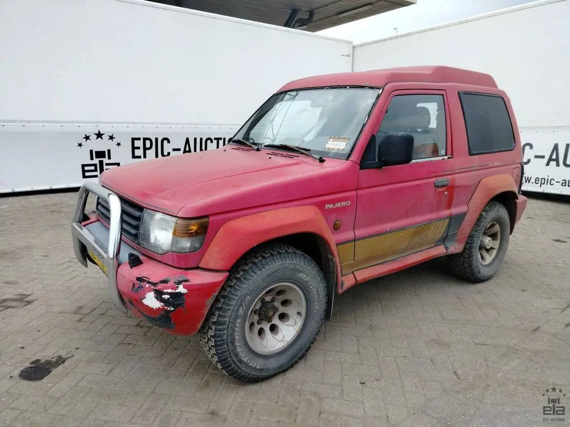 Mitsubishi Pajero Pajero 2.5 TD GLX 3