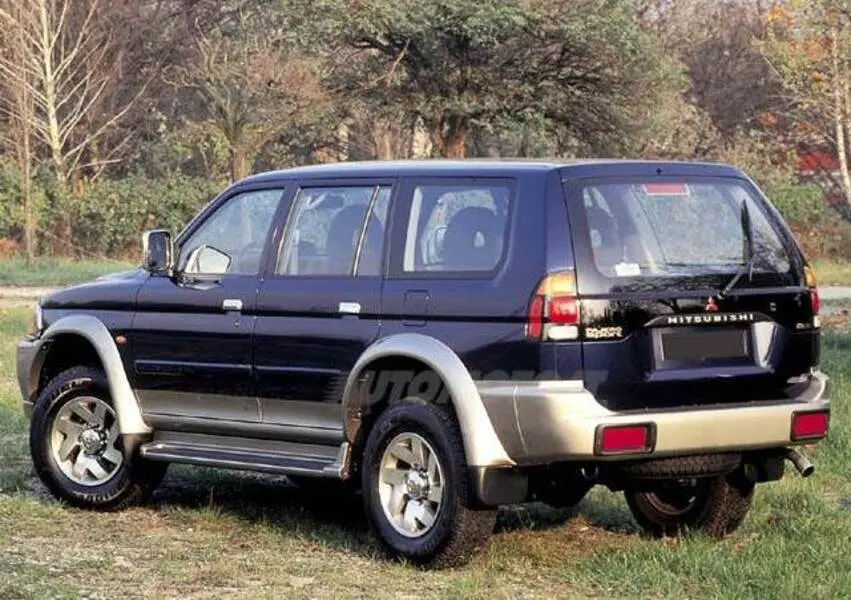 Mitsubishi Pajero Pajero 2.5 TD Wagon GL 3