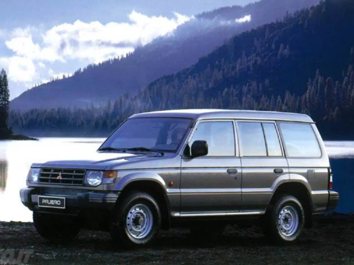 Mitsubishi Pajero Pajero 2.5 TD Wagon GL 6