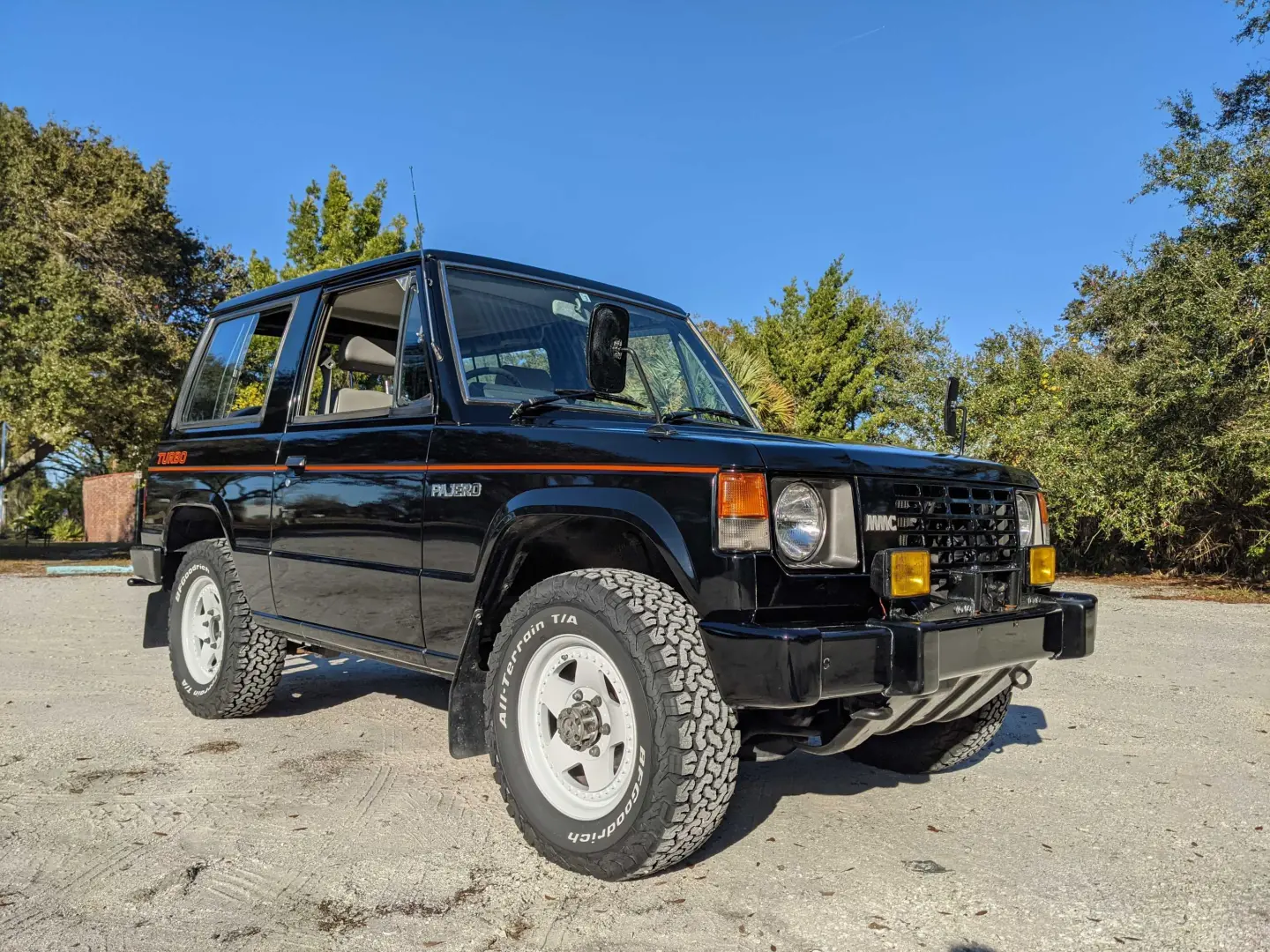 Mitsubishi Pajero Pajero 2.6 1