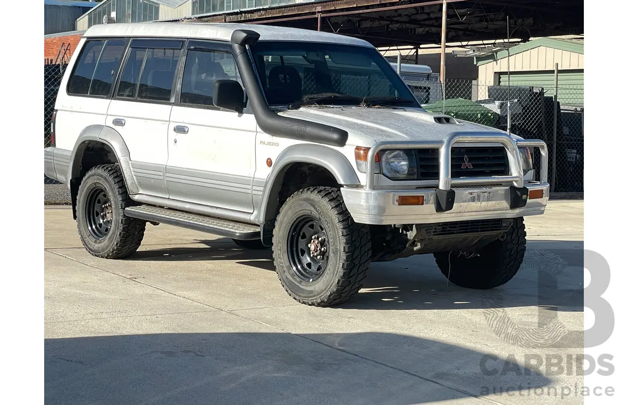 Mitsubishi Pajero Pajero 3.0 V6 Wagon GLS 1