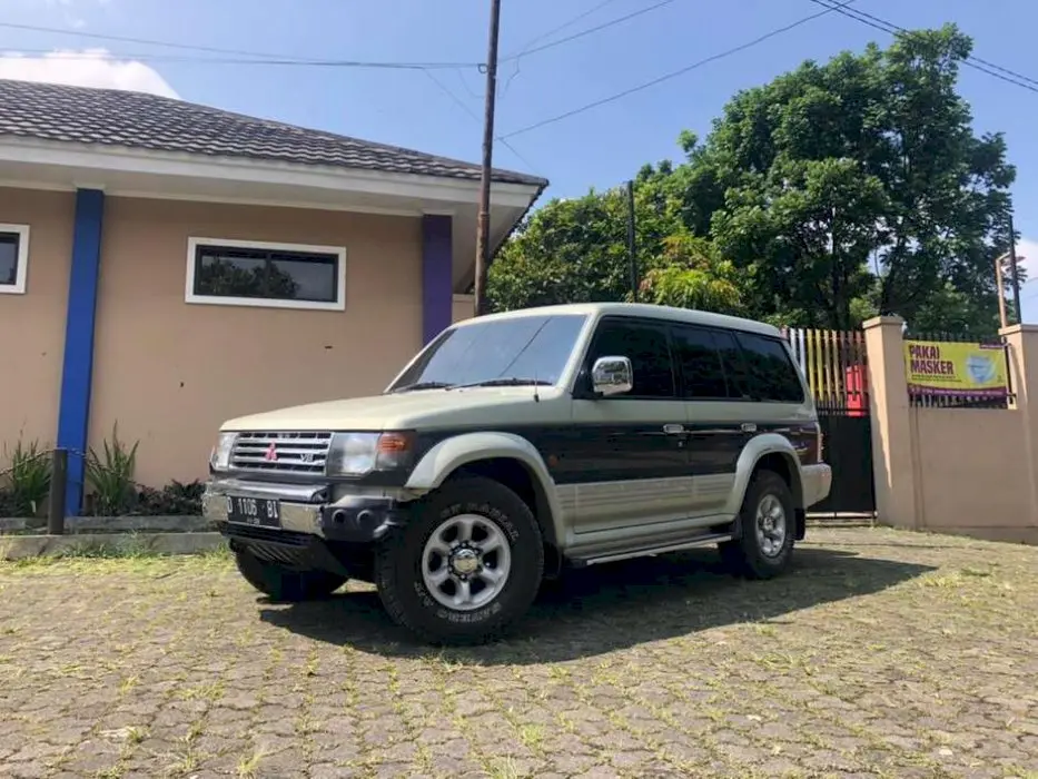 Mitsubishi Pajero Pajero 3.0 V6 24V Wagon GLS 4