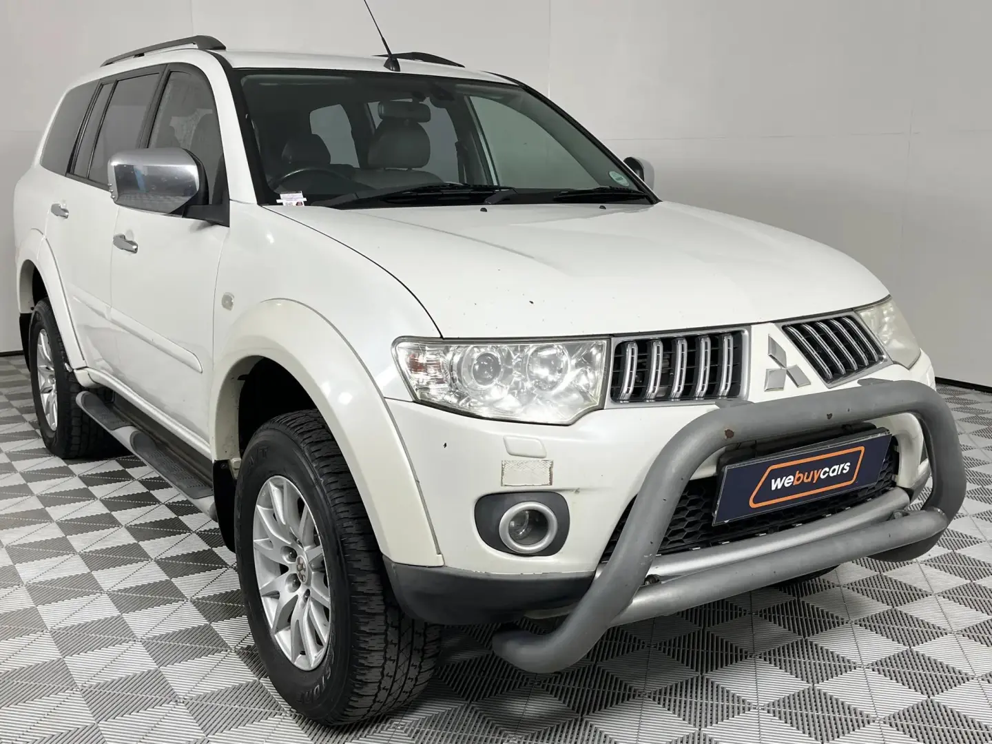 Mitsubishi Pajero Pajero 3.2 DI-D GLS Instyle 5