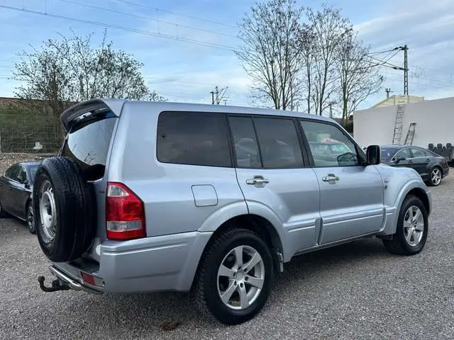 Mitsubishi Pajero Pajero 3.2 DI Dakar 7
