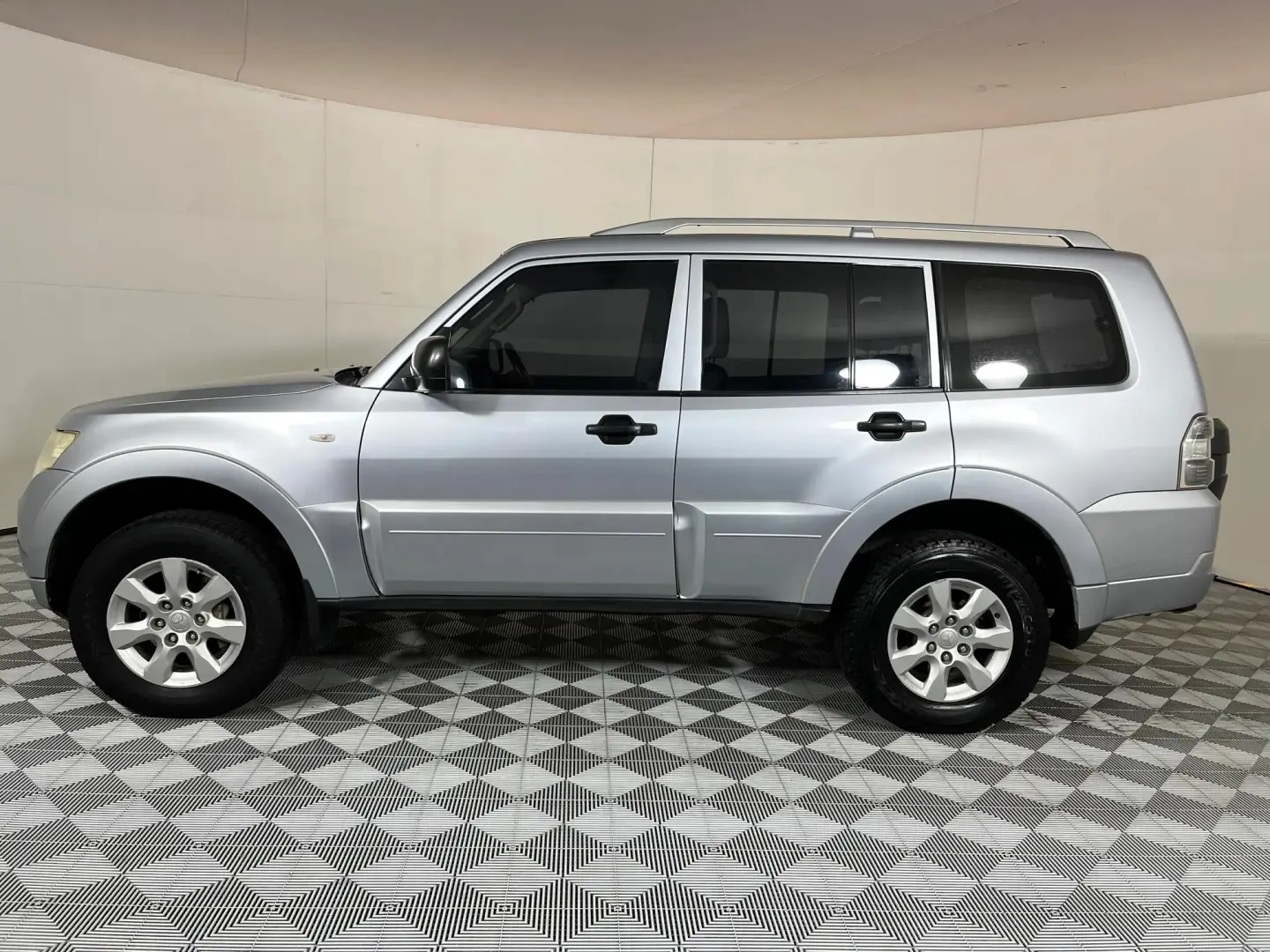 Mitsubishi Pajero Pajero 3.2 DI GLX 3