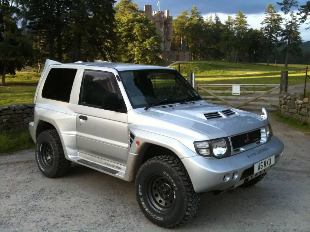 Mitsubishi Pajero Pajero 3.5 V6 Wagon GLS 2