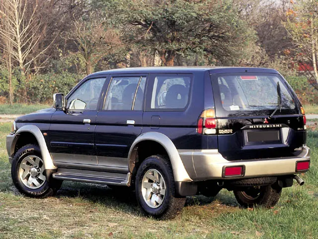 Mitsubishi Pajero Pajero Sport 2.5 TD Wagon GLX 5