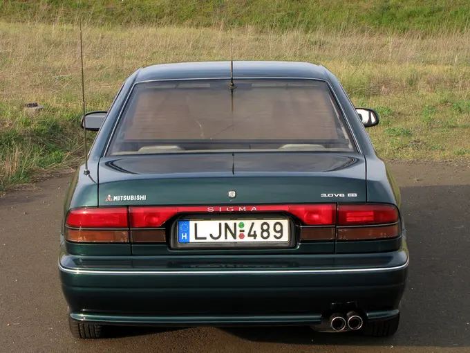 Mitsubishi Sigma Sigma 3.0 V6 5