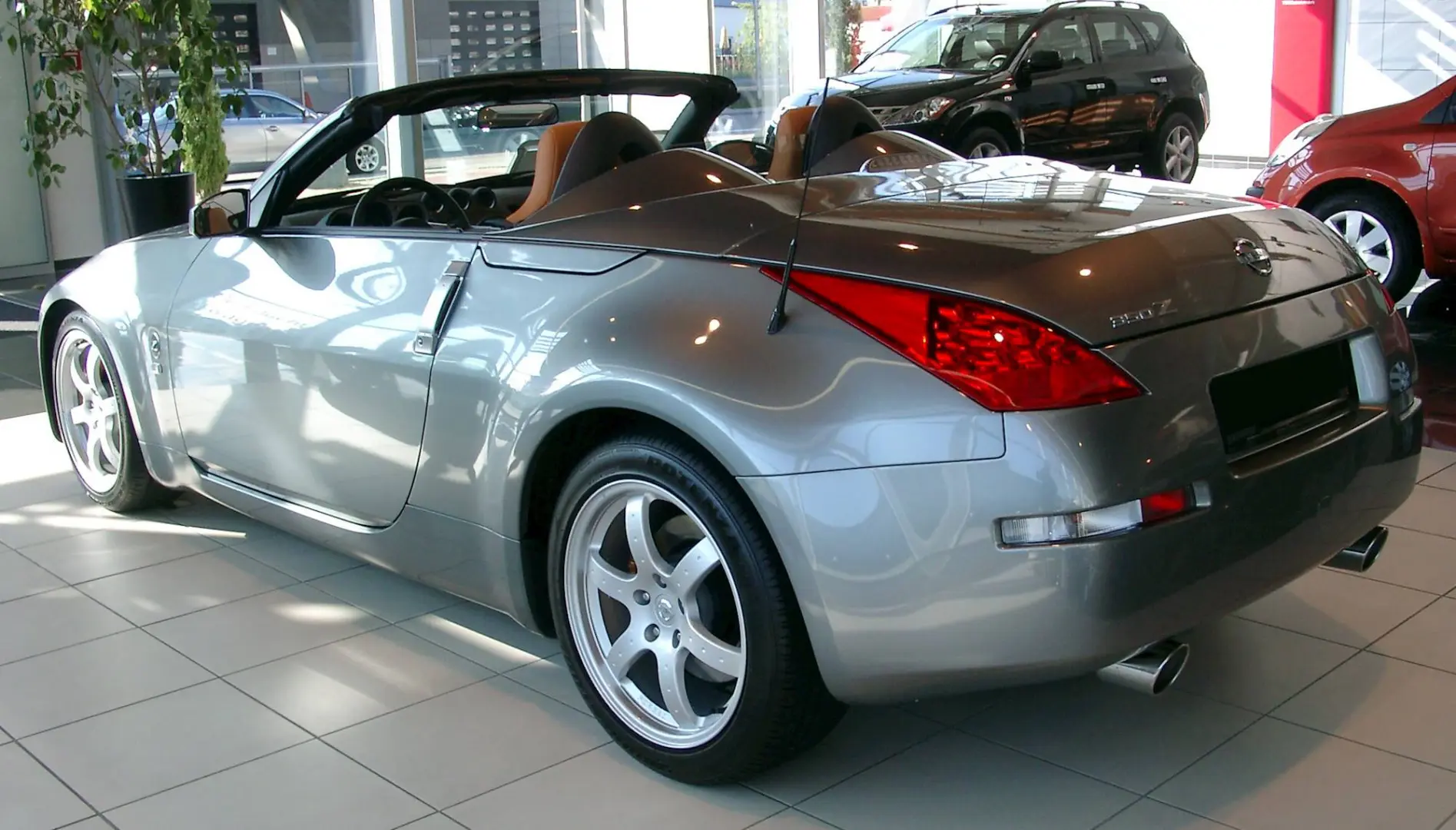 Nissan  350Z 3.5 V6 5