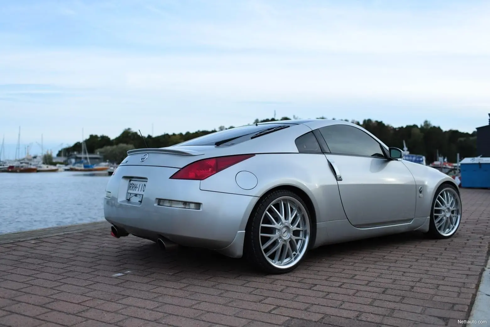 Nissan  350Z 3.5 V6 Base 4