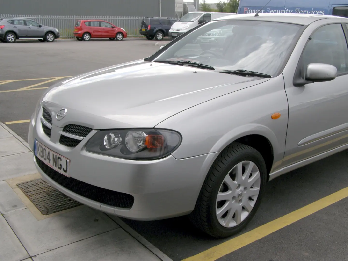 Nissan Almera Almera 1.5 Mood 0