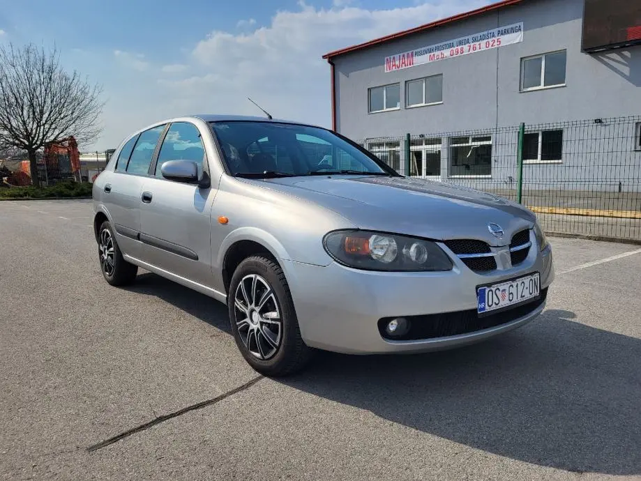 Nissan Almera Almera 1.5 Visia 3
