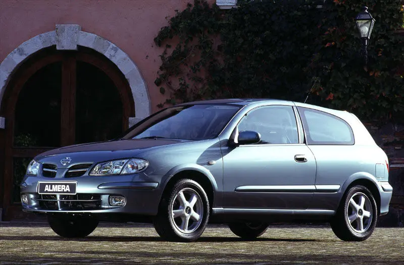 Nissan Almera Almera 1.8 Comfort 5