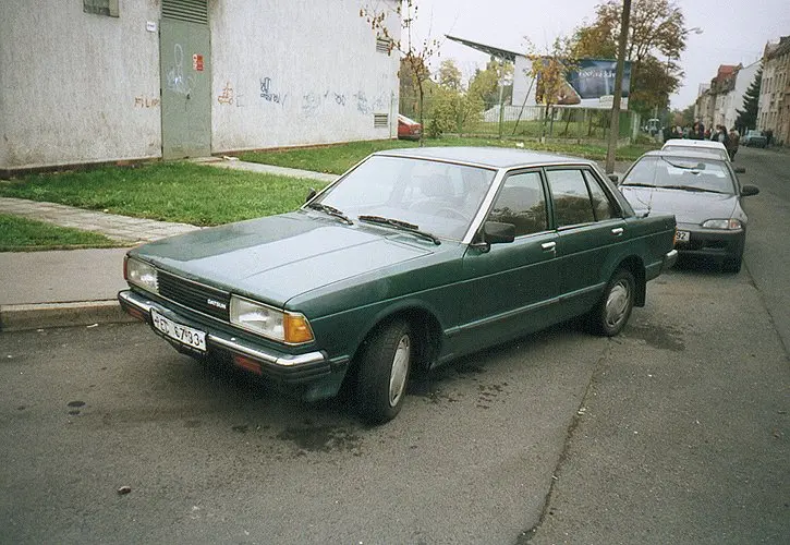 Nissan Bluebird Bluebird 1.8 GL 4