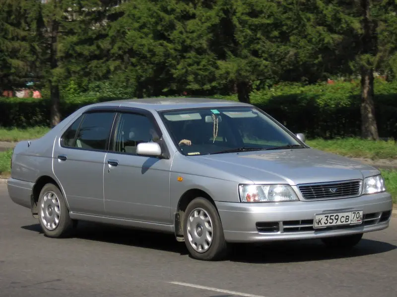 Nissan Bluebird Bluebird 1.8 SSS 2