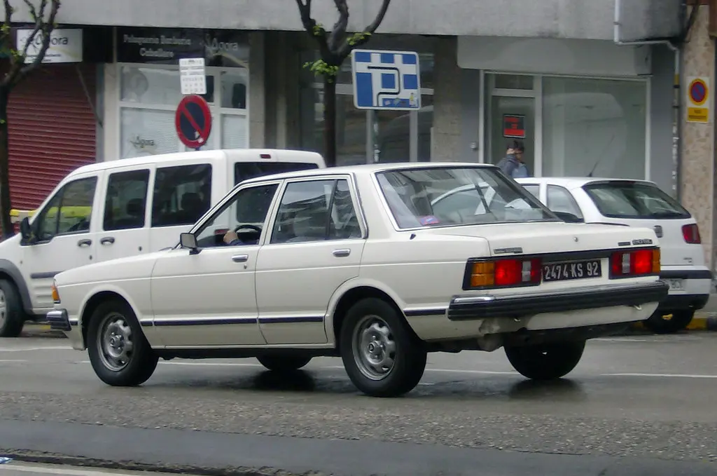 Nissan Bluebird Bluebird 2.0 GL 3