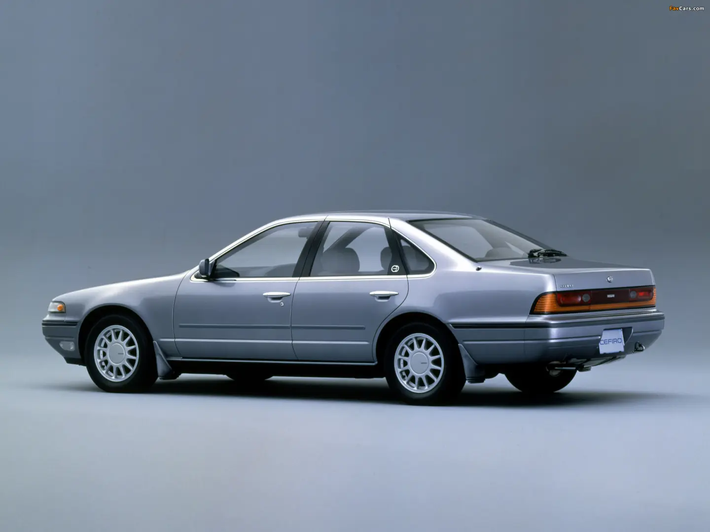 Nissan Cefiro Cefiro A31 2.5 6