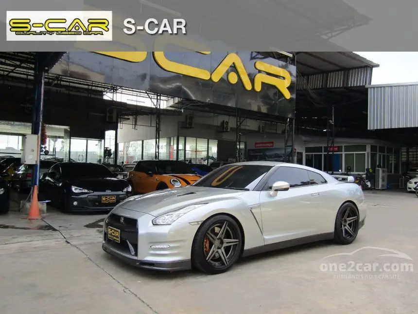 Nissan GT-R GT-R 3.8 R35 6